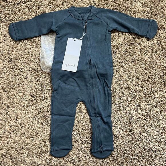NWT Goumi Kids Midnight Baby Footie SZ 0-3mo Blue Bamboo Zippy Sleeper - Picture 1 of 3